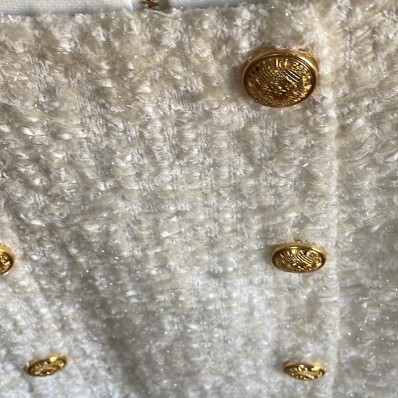 Balmain tweed white skirt with fringe and gold buttons - Picture 3 of 5